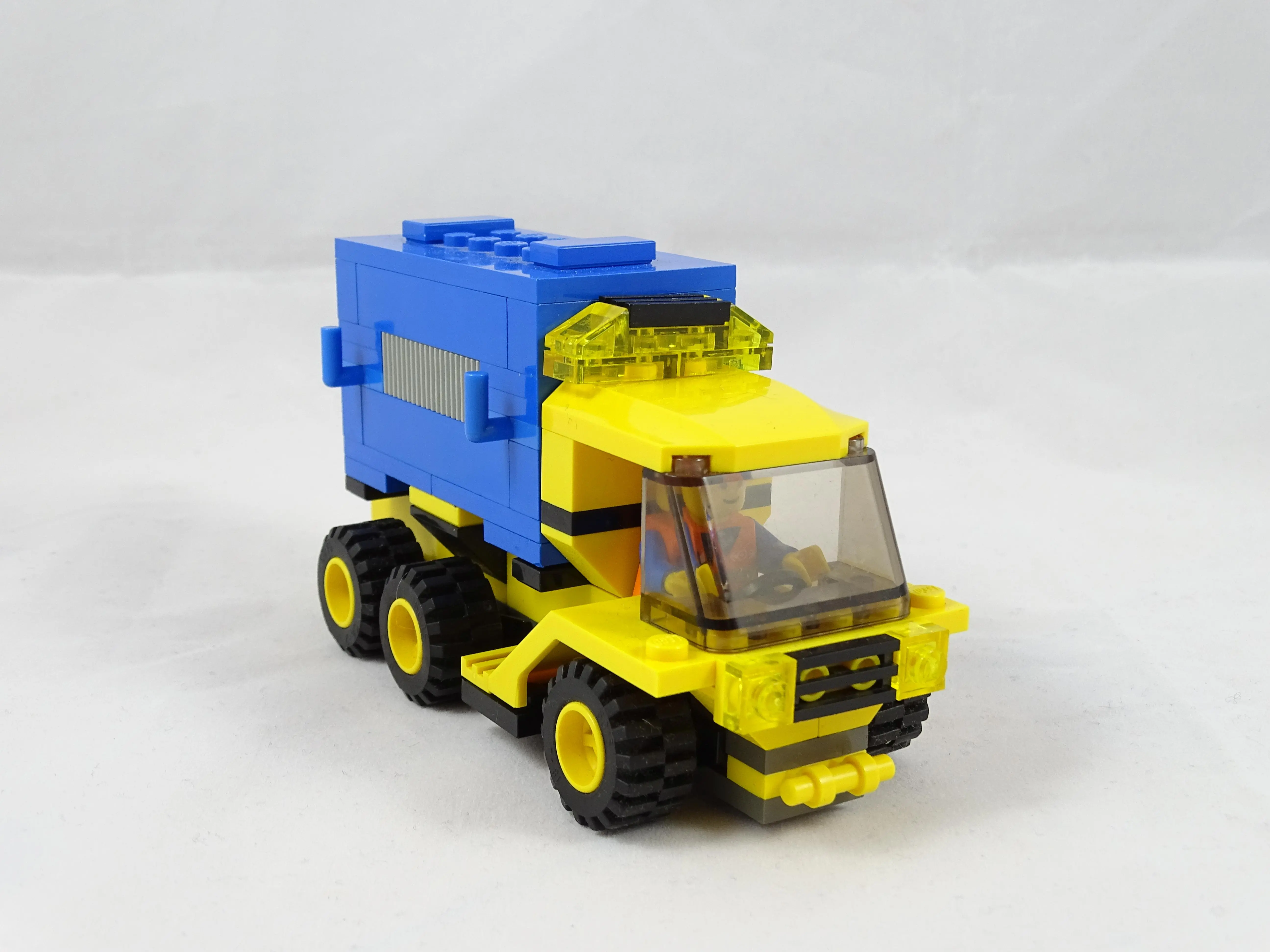 Cargo Crane